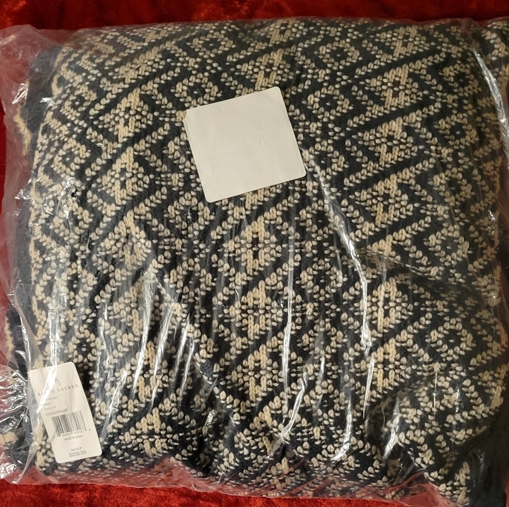 Throw pillow